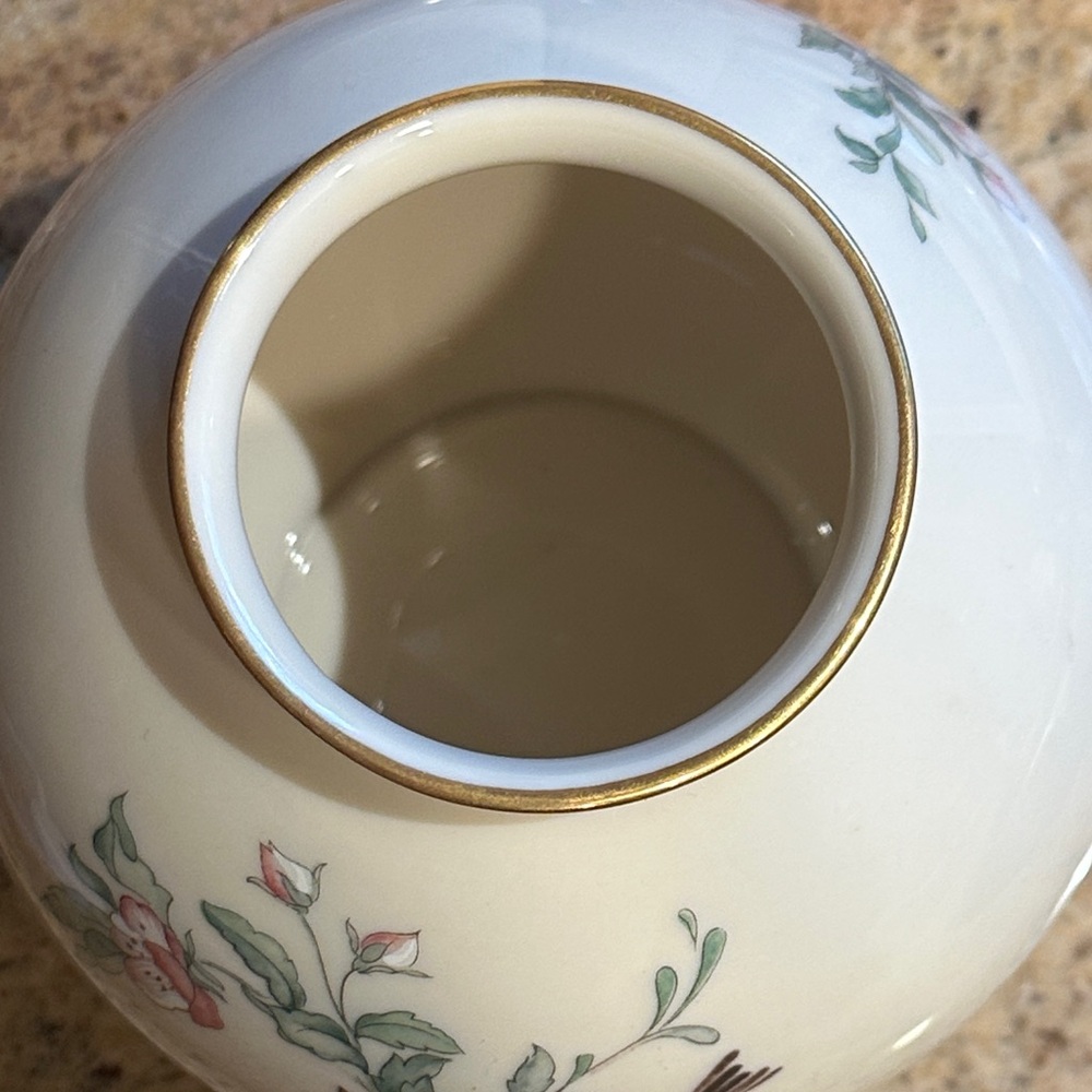 Lenox Serenade 5” Globe Vase 24” gold trim Hand Decorated Bird Floral Collection - Picture 7 of 9